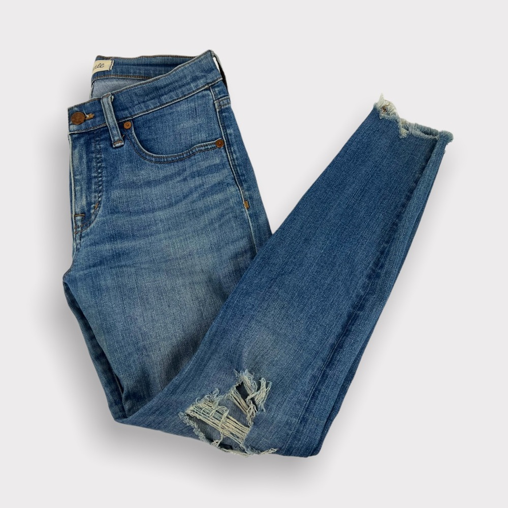 Madewell Petite 9" Mid-Rise Skinny Jeans in Frankie Wash: Torn-Knee Edition